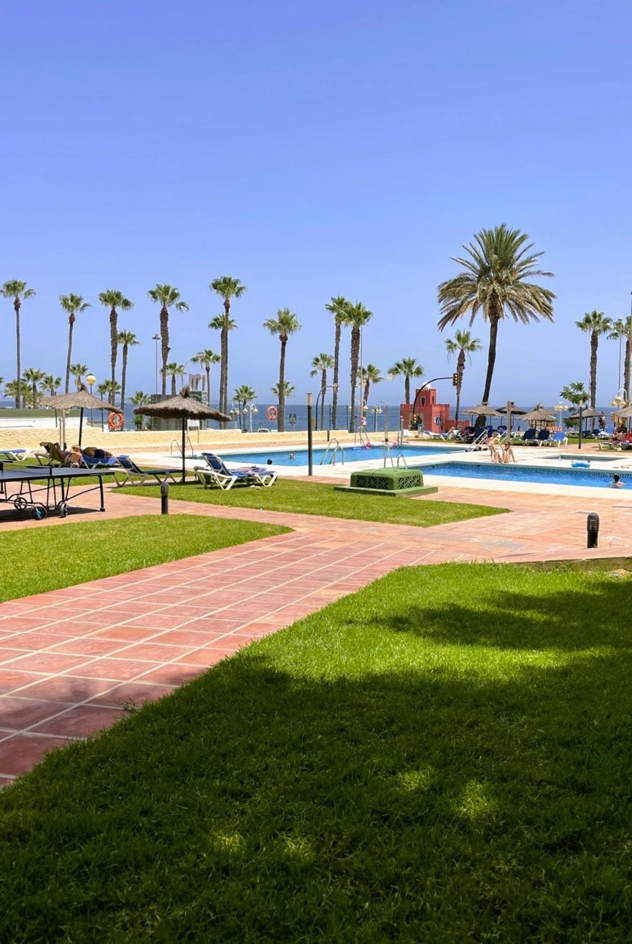 Aloha Playa Vistas Al Mar Apartment Benalmadena Bagian luar foto