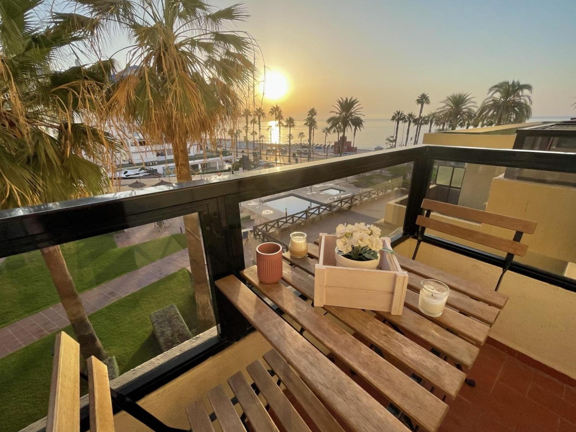 Aloha Playa Vistas Al Mar Apartment Benalmadena Bagian luar foto